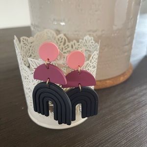 2 pairs of earrings for the price of one!